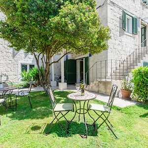 Jes Old Town Luxury Apartment Split